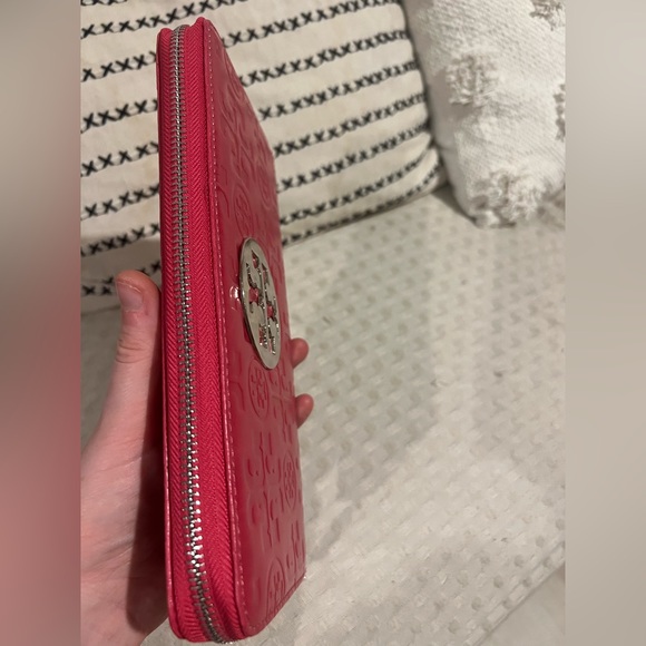 tory burch hot pink purse wallet zipped large monogram - Picture 2 of 9